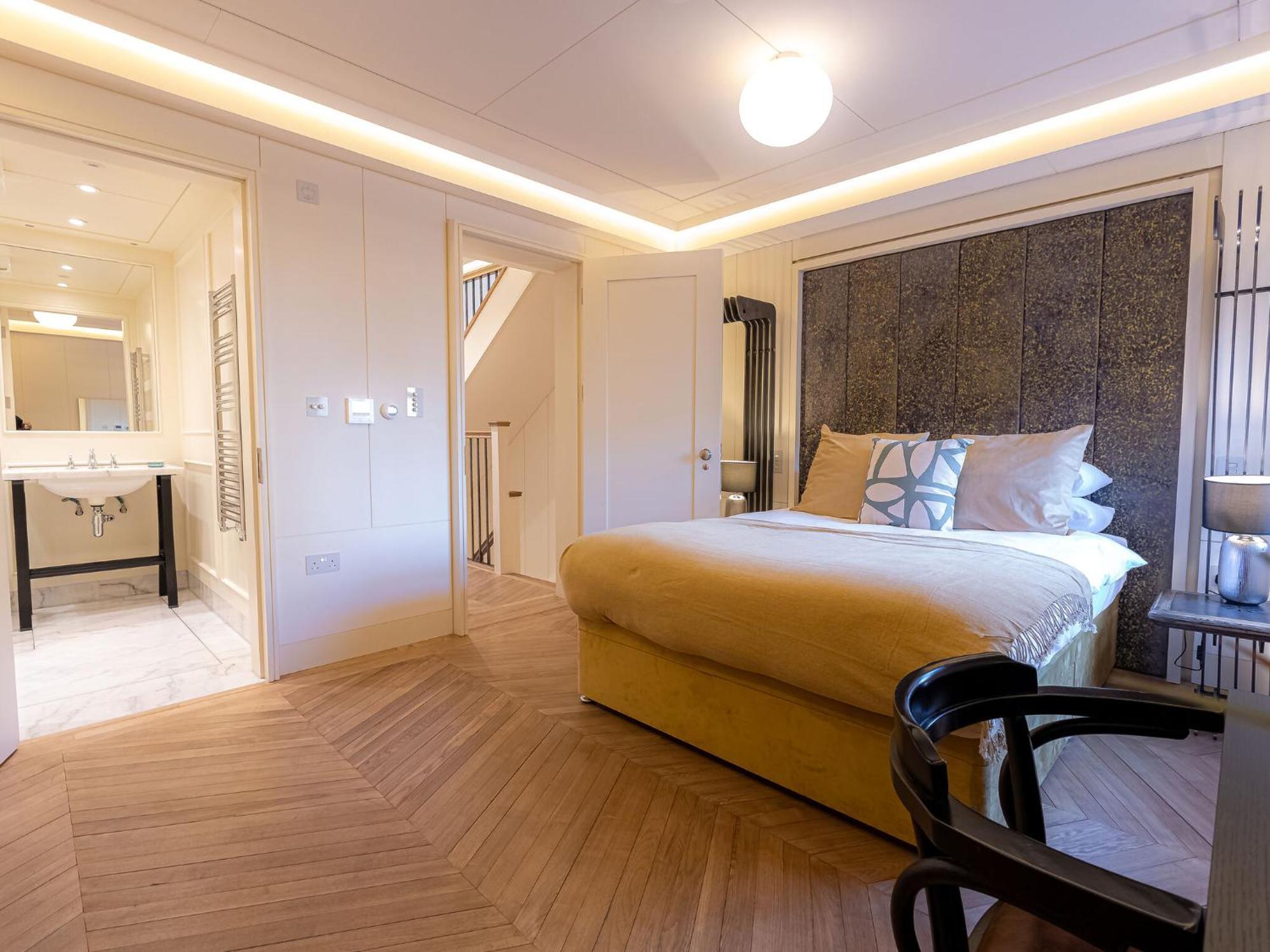 Modern Deluxe Five Bedroom House Near Chalk Farm Station By Belvilla Лондон Экстерьер фото
