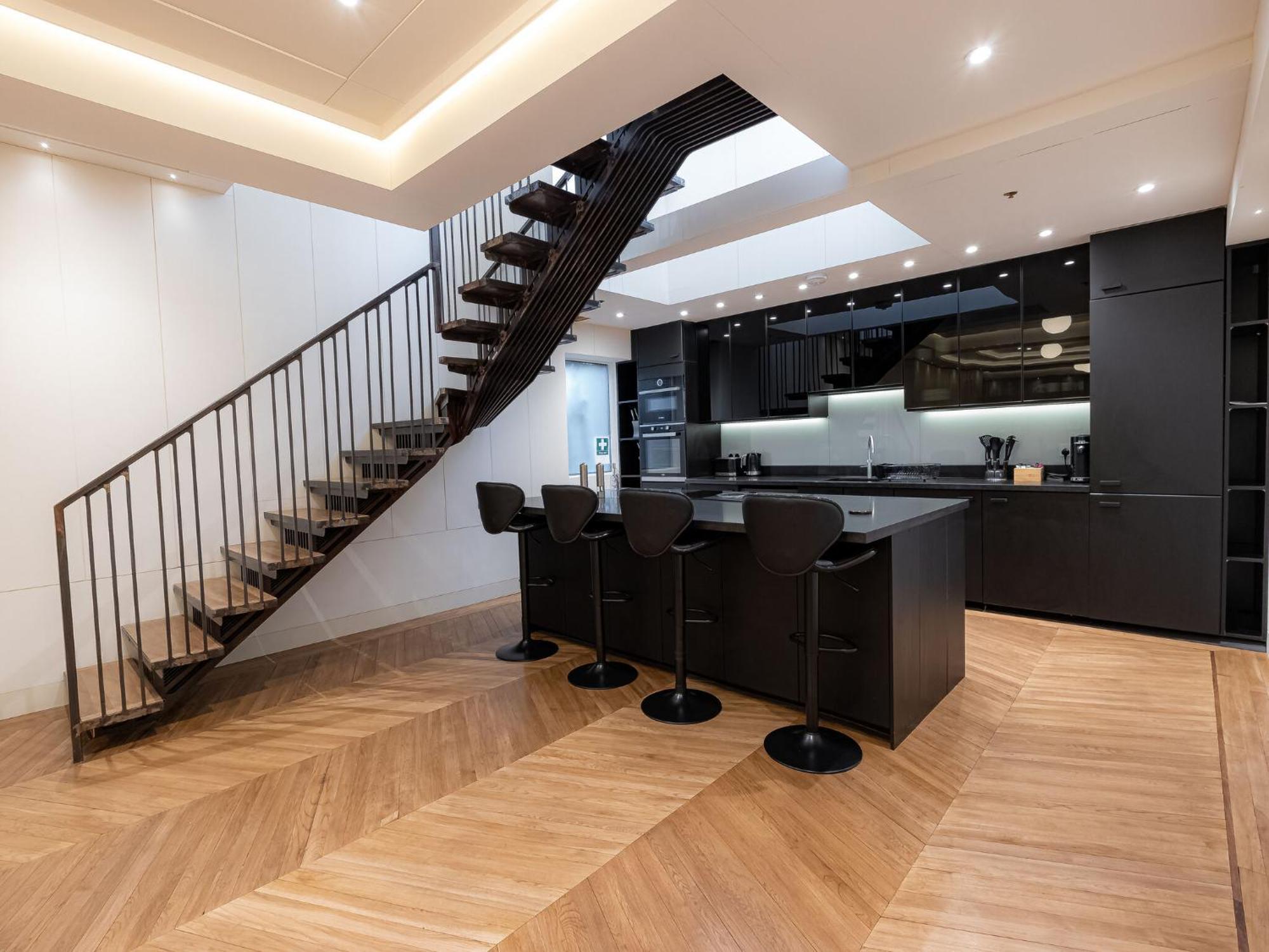 Modern Deluxe Five Bedroom House Near Chalk Farm Station By Belvilla Лондон Экстерьер фото