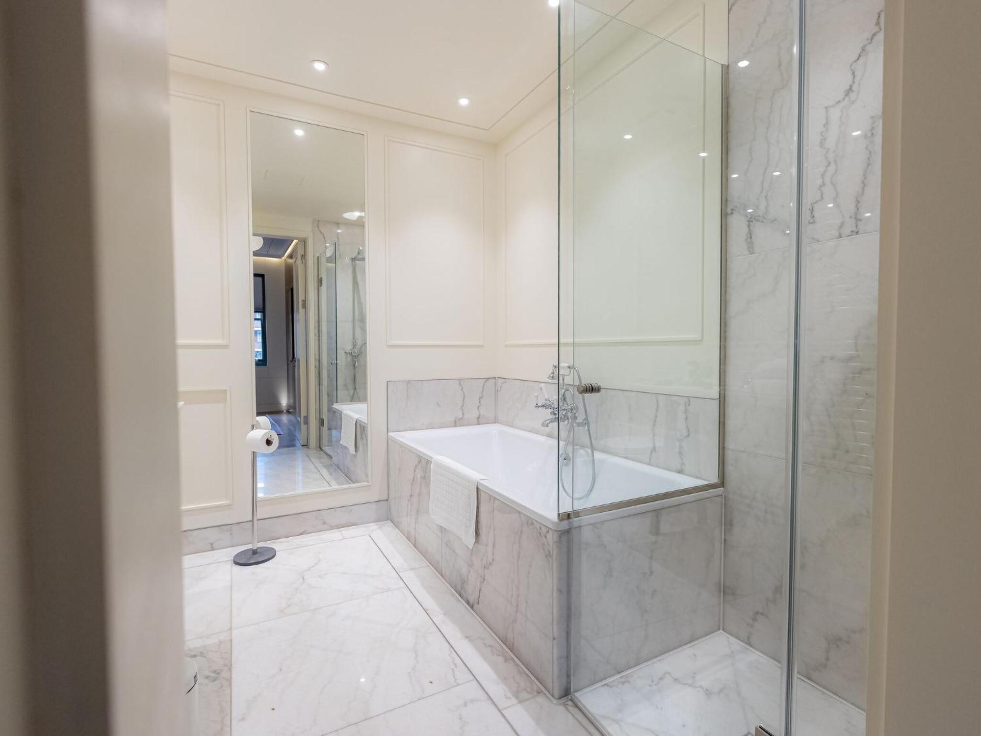 Modern Deluxe Five Bedroom House Near Chalk Farm Station By Belvilla Лондон Экстерьер фото